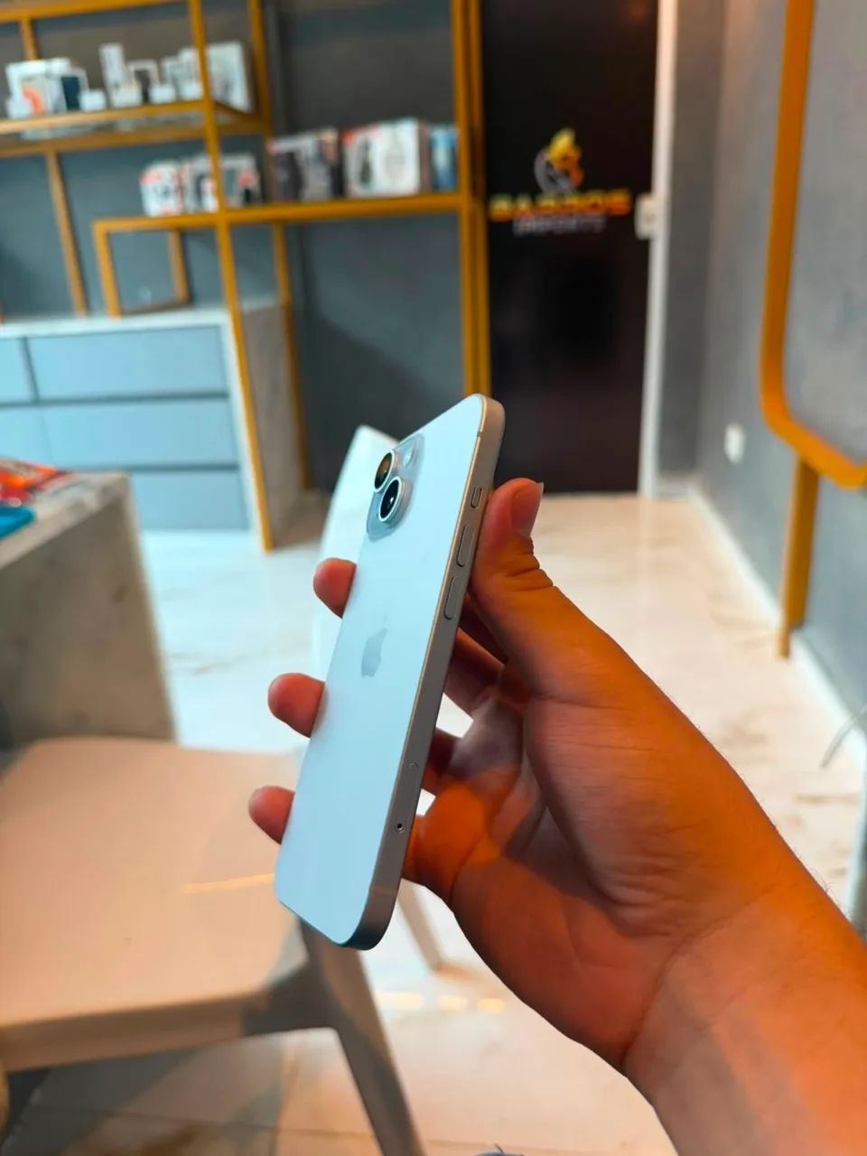 iPhone 15
