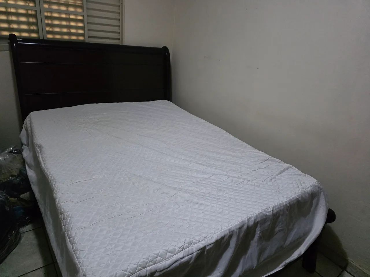Cama de casal com colchão.  - Foto 2