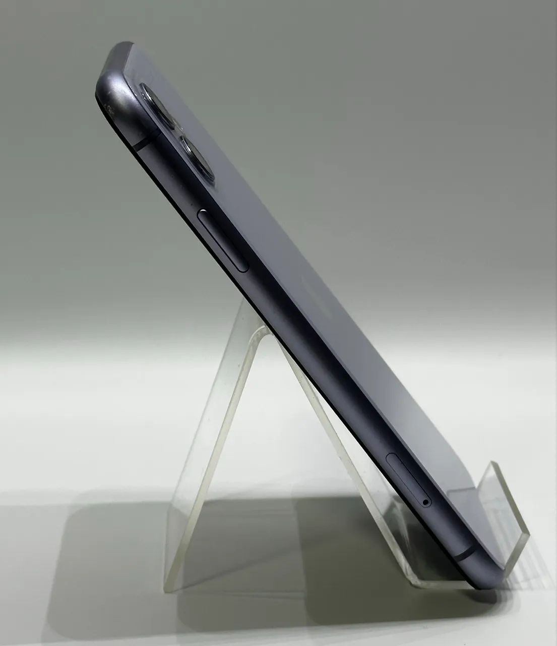 iPhone 11 128 GB lilás Completo com todos acessórios  - Foto 4