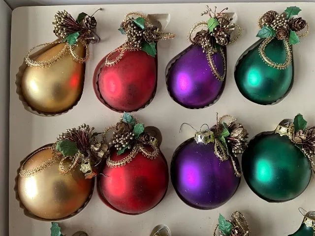 Bolas de Natal com enfeites - Foto 4