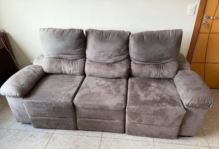 Sofá Retrátil e Reclinável 3 Lugares Suede - Ótimo Estado