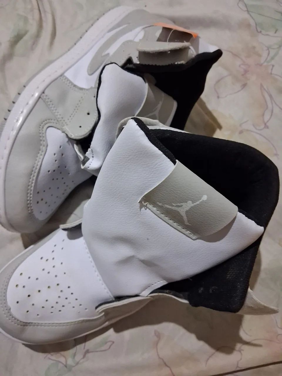 Tênis unisex basqueteira novo  - Foto 2