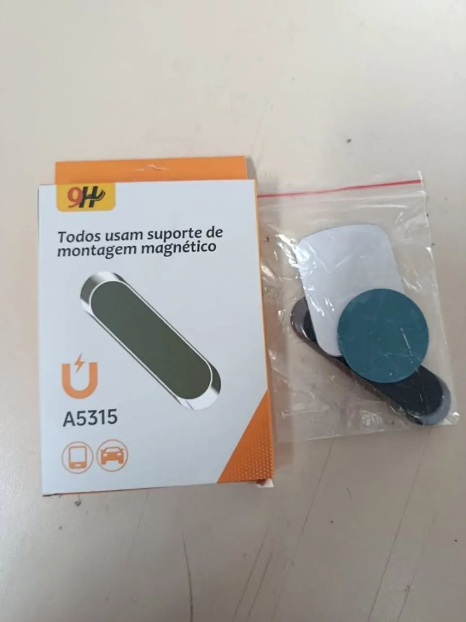 4 Suporte Veicular Magnético para celular, modelo A5315 R$15,00 cada