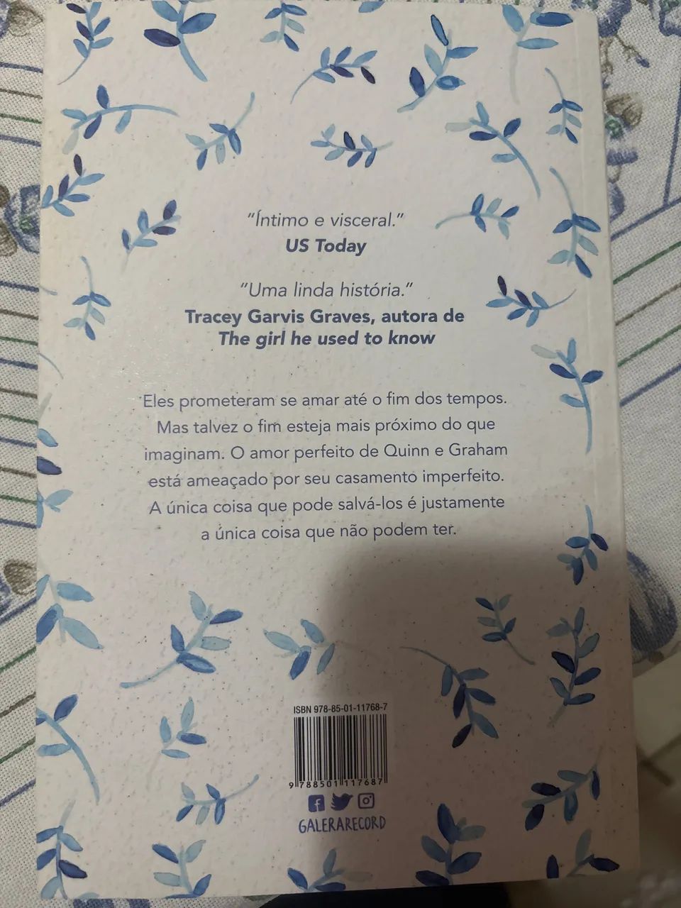 Livro Todas as suas imperfeições  - Foto 2