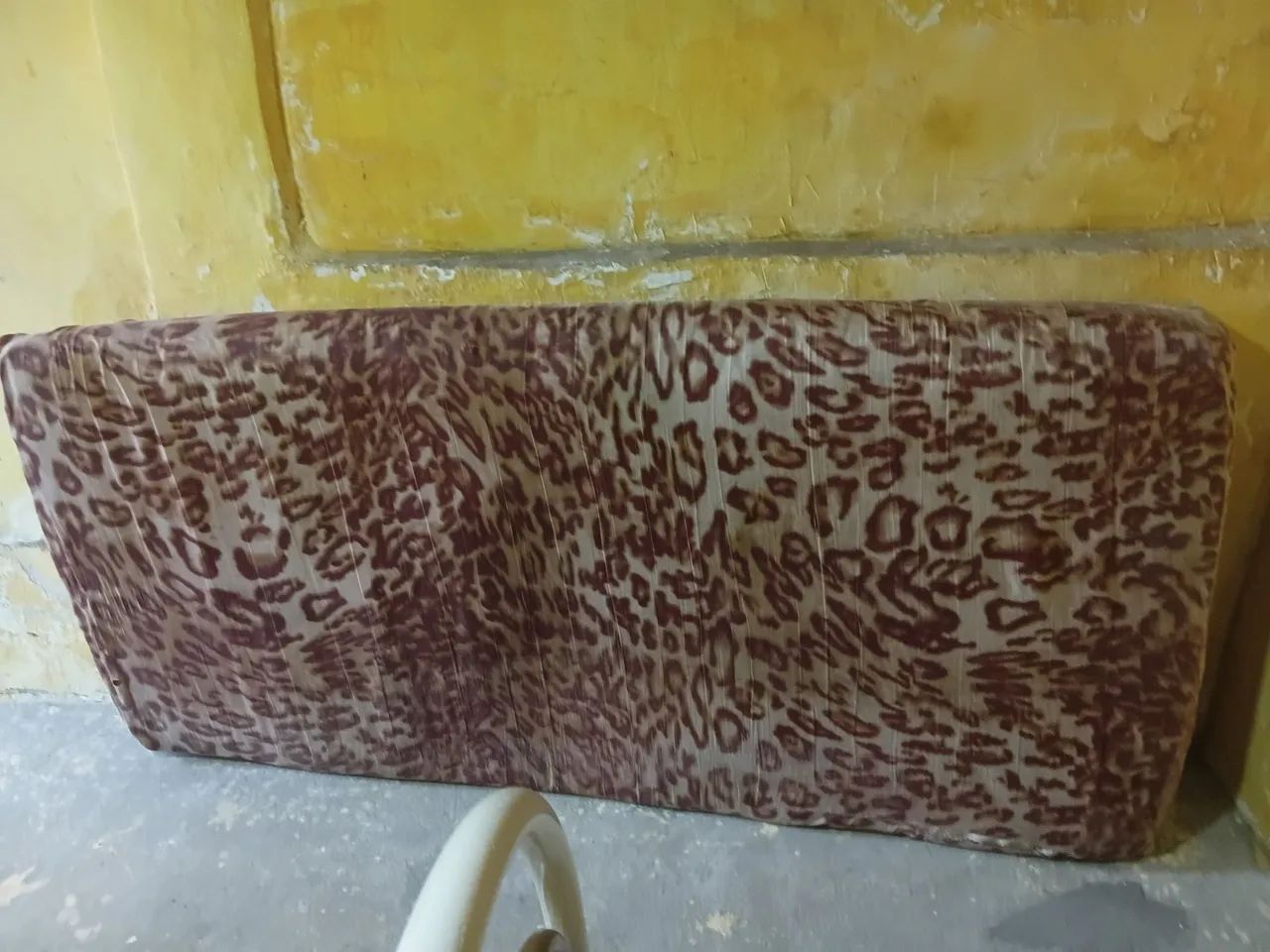 Cama de ferro de solteiro com colchão - Foto 5