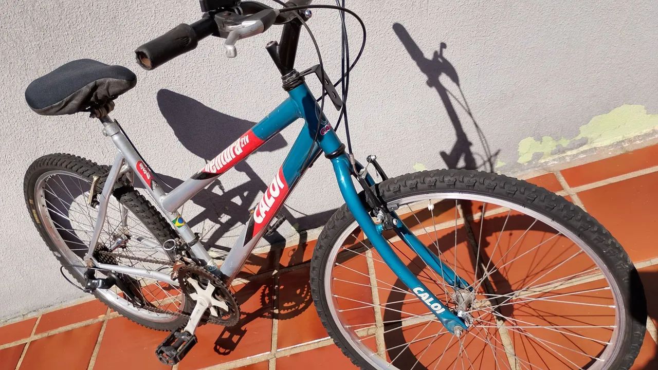 Bicicleta aro 26 semi novo  - Foto 5