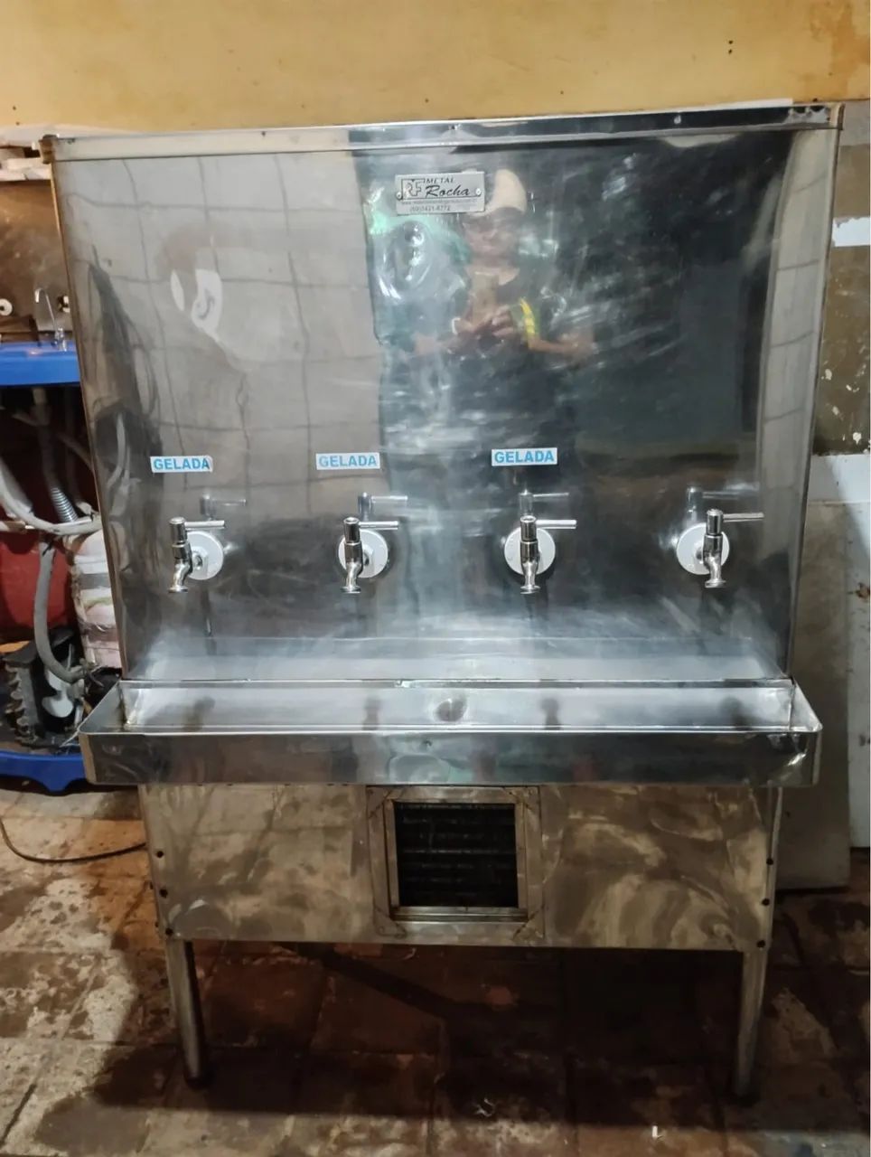 Bebedouro industrial 