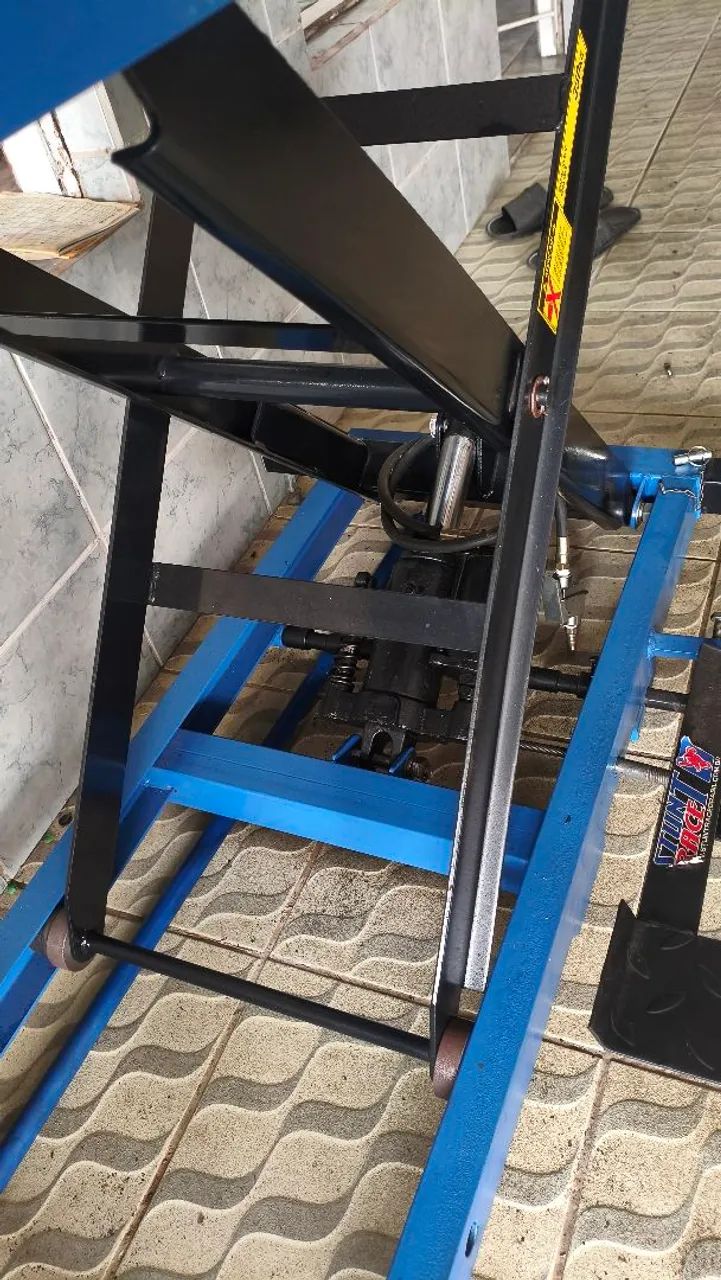 Elevador de motos 350kg zerado - Foto 6