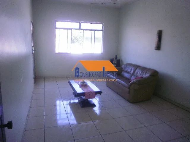 Casa de 3 quartos no bairro Heliópolis - Foto 2