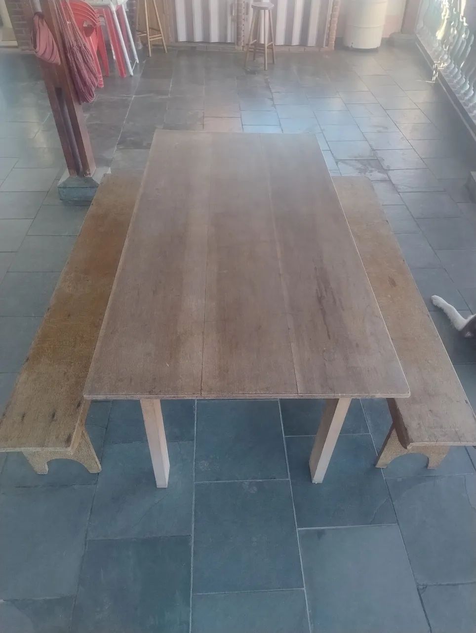 Mesa madeira maciça com bancos  - Foto 3