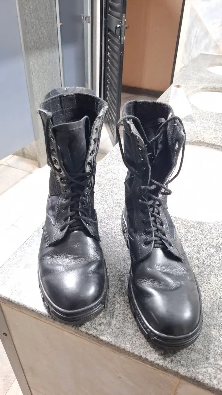 Coturno Preto Nº 42 - Novo - Padrão Profissional / Trabalho - Foto 3