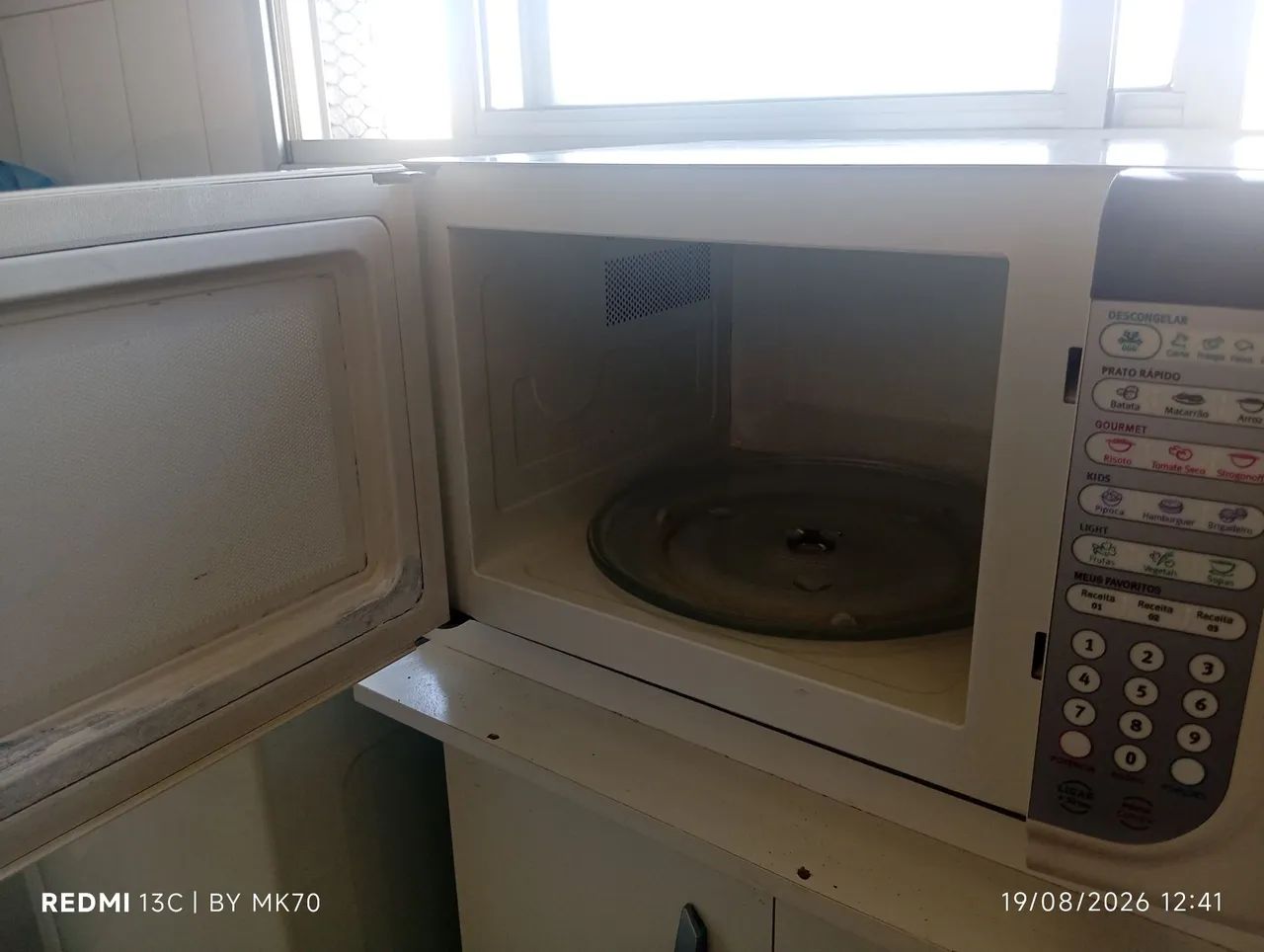 Microondas Electrolux 31 litros - Foto 4