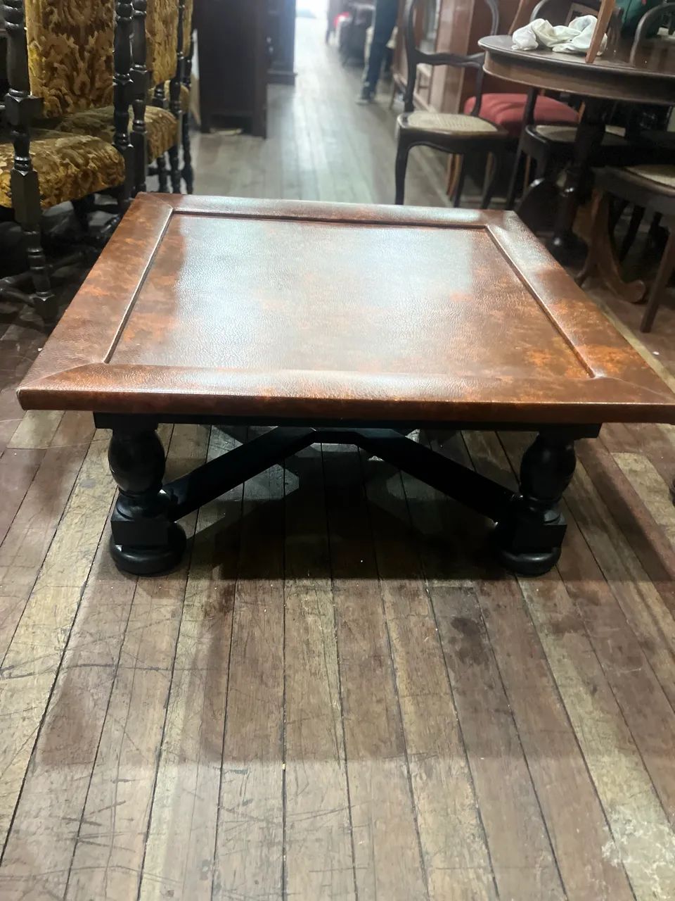 Mesa de madeira e couro - Foto 2