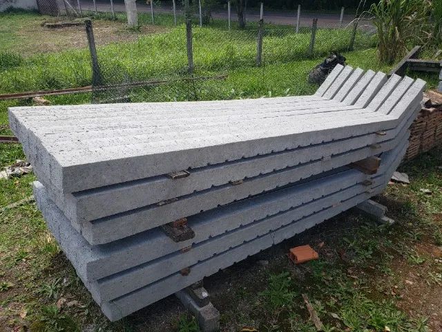 Palanque para cerca de arame ou tela Alambrando Muro Reto Curvo - Foto 4