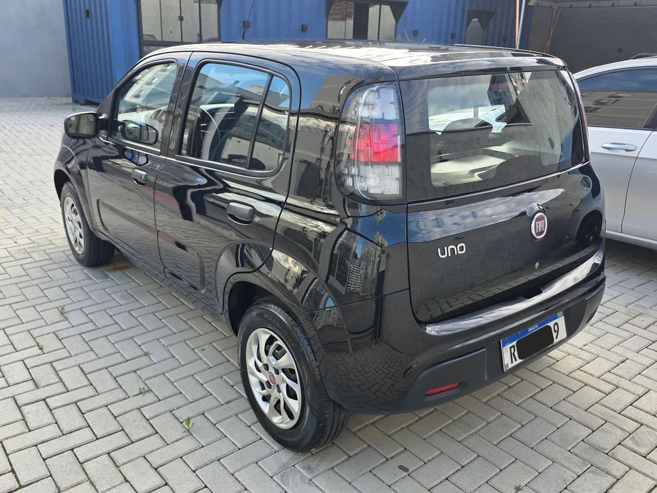 Fiat Uno Attractive 1.0 EVO Fire Flex 8V 5P 2021 - Foto 3