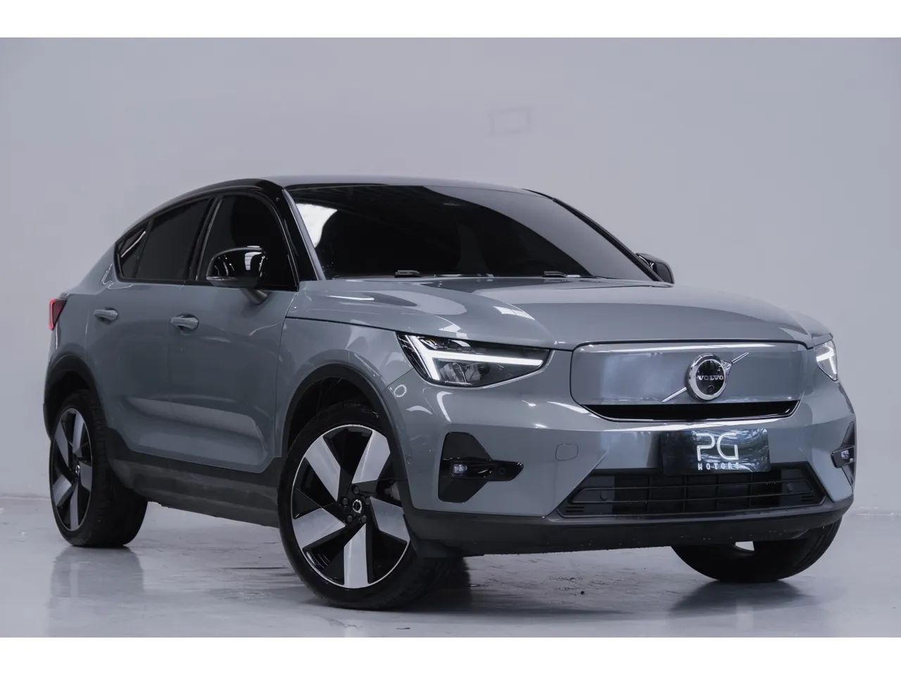 Volvo C40 Recharge Pure Eletric (elétrico) 2023