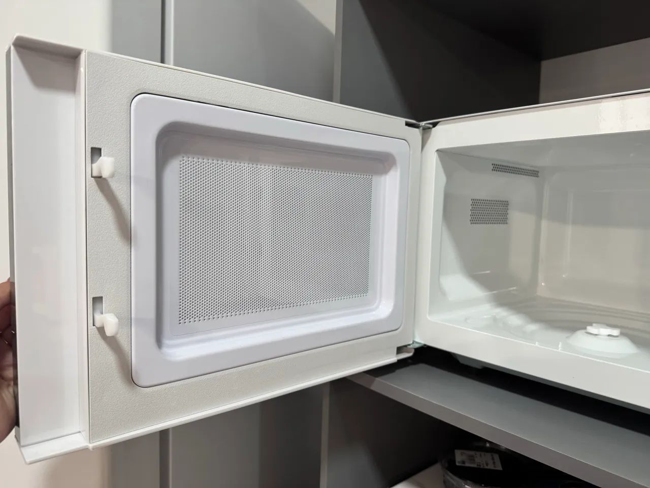 Micro-ondas Electrolux 23L Branco - pouco usado - Foto 3