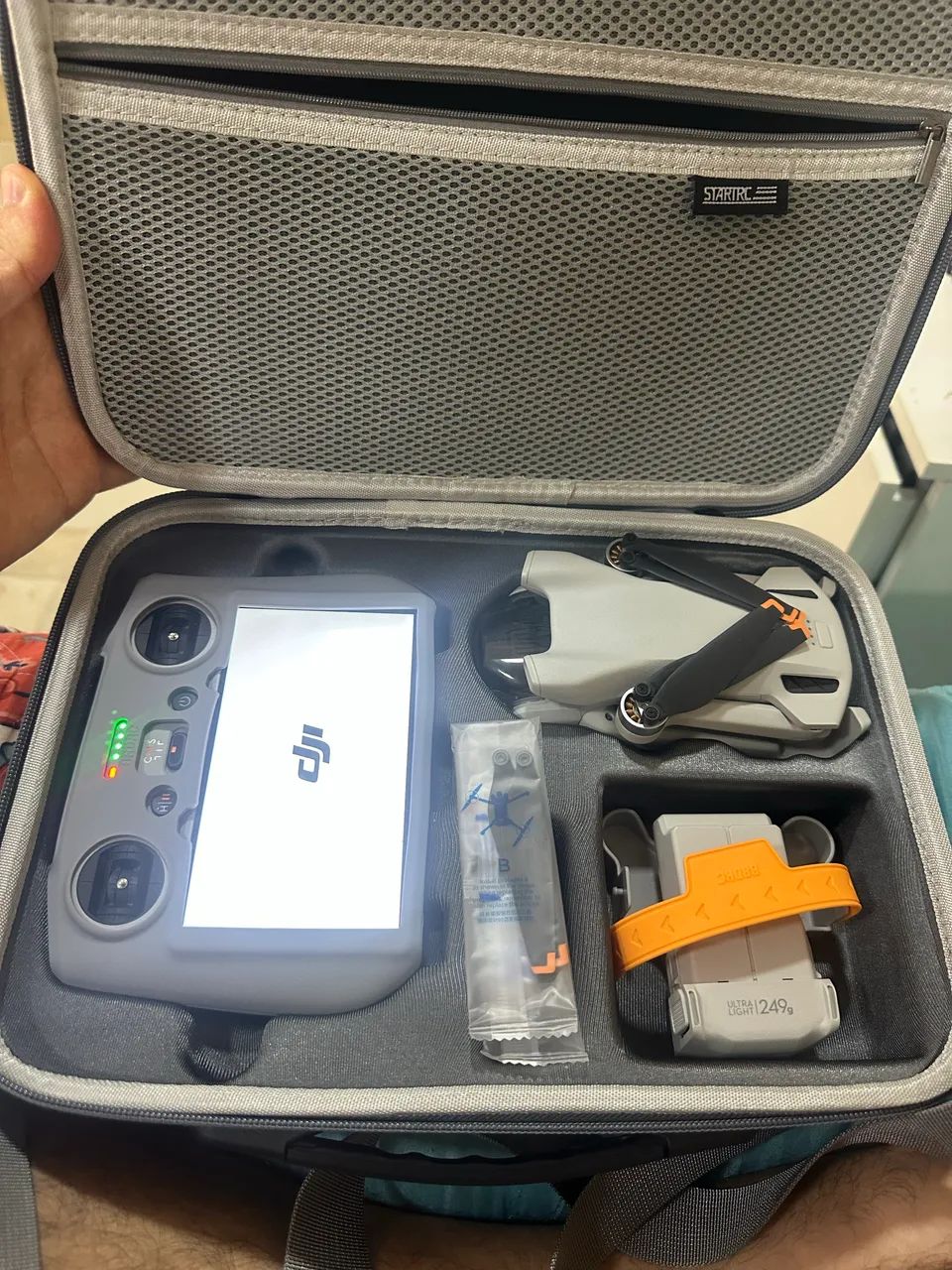 Drone DJI Mini 3 + controle com Tela420252258612684804