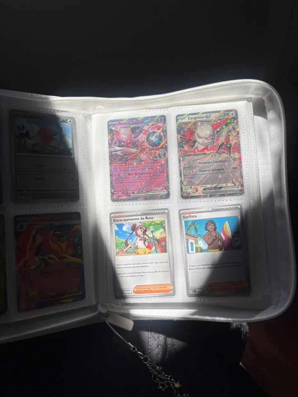 Binder de Pokémon com Cartas diversas  - Foto 2
