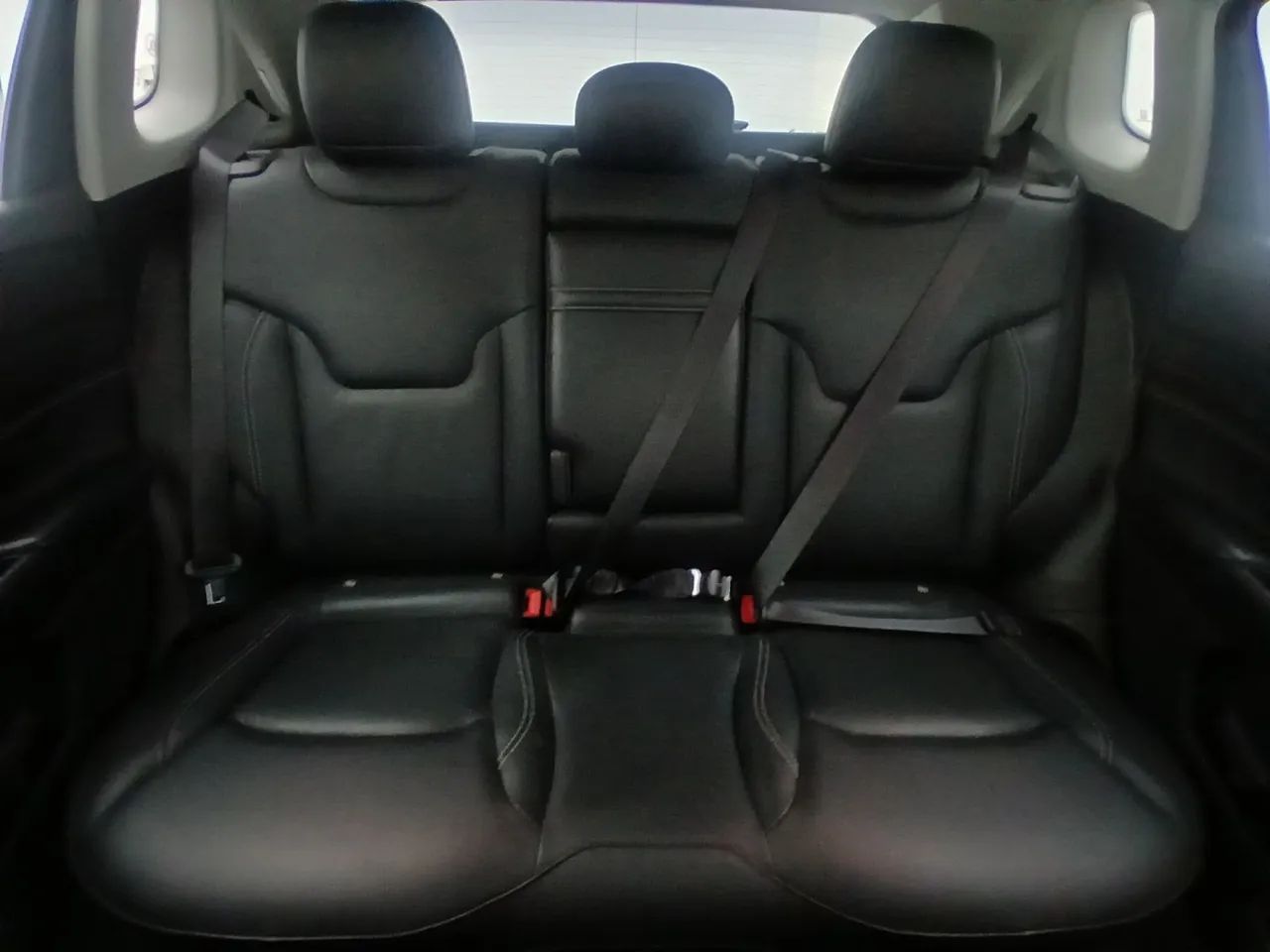 Jeep Compass LONG. T270 1.3 TB 4x2 Flex Aut., foto 18 de 18