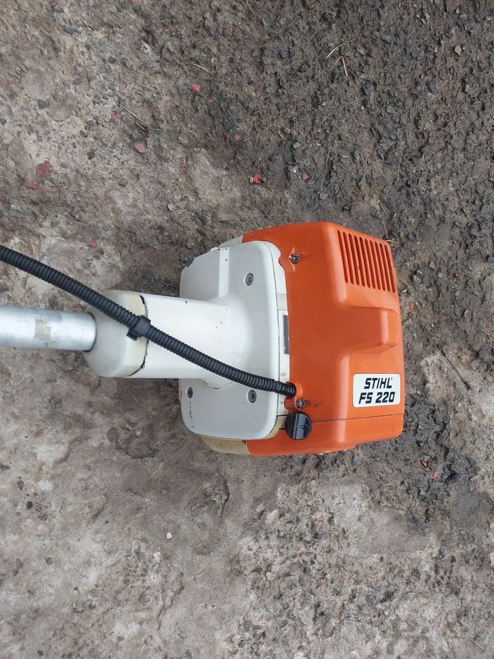 Roçadeira Stihl FS 220 - Foto 4