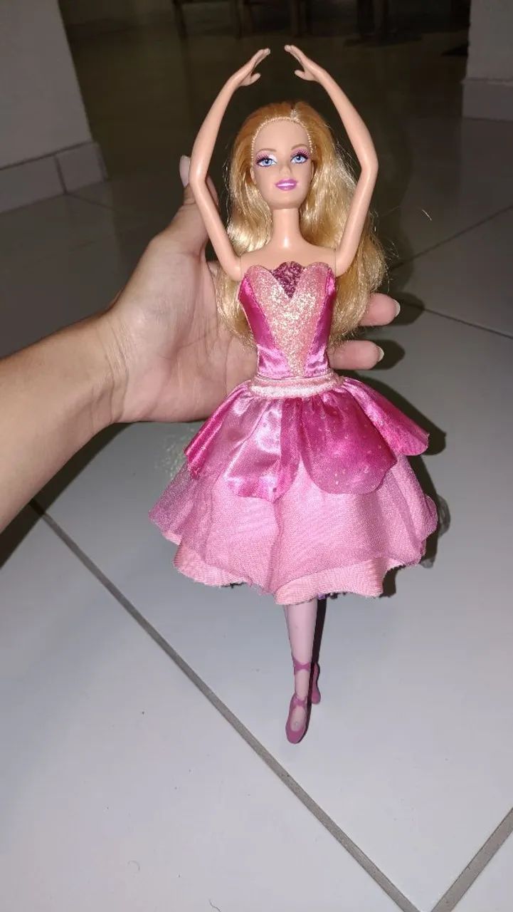 Boneca Barbie sapatilhas magicas - Foto 3