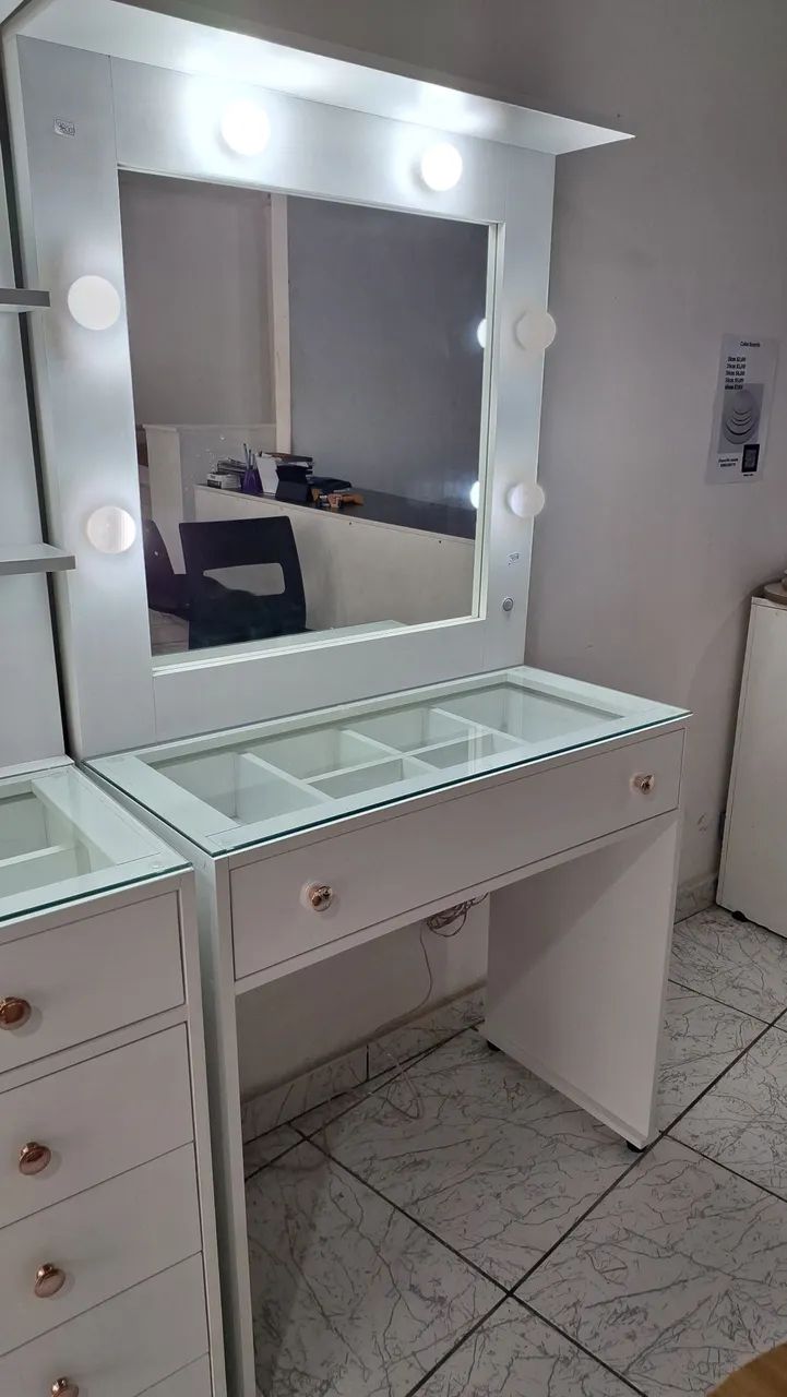  CAMARIM,  MESA, PENTEADEIRA, COM ESPELHO ILUMINADO NOVA - Foto 5