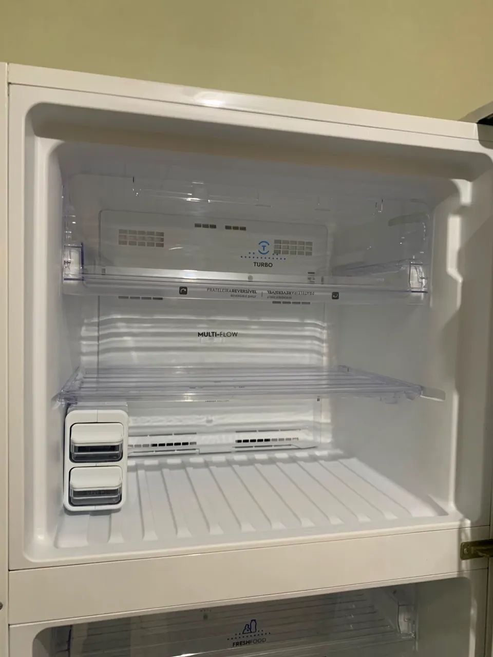 Vendo Geladeira 