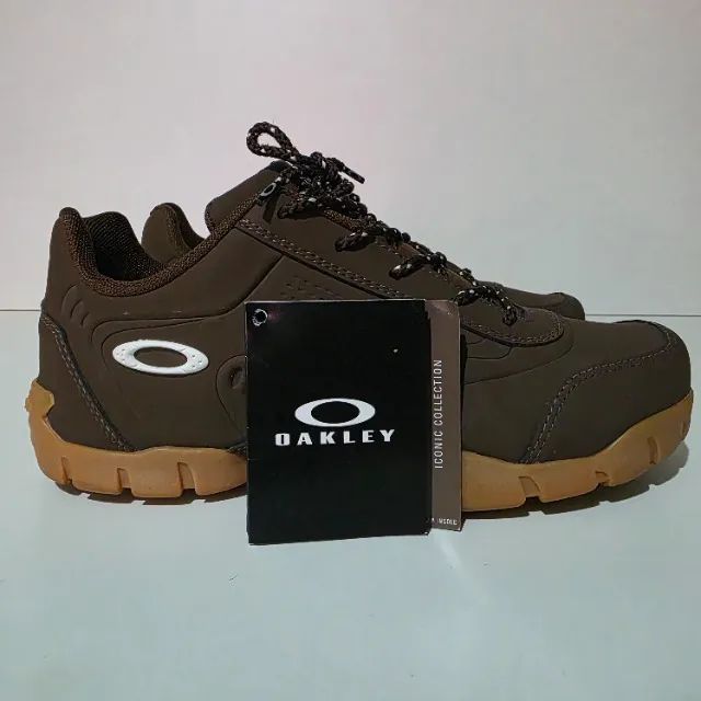 Tênis Oakley Mod Stern Marrom 
