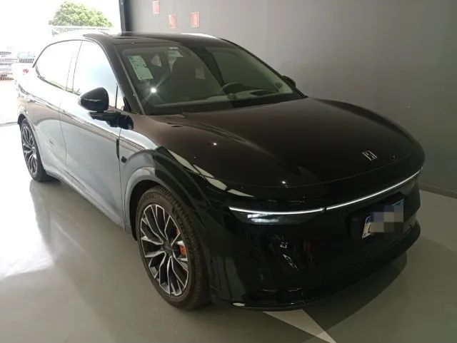 Zeekr 7X Flagship AWD, foto 3 de 12