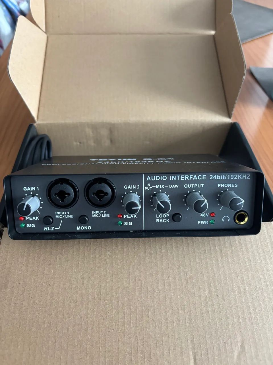 Interface De Áudio Teyun Q-24 (2 Entradas E 4 Saídas) - Foto 2