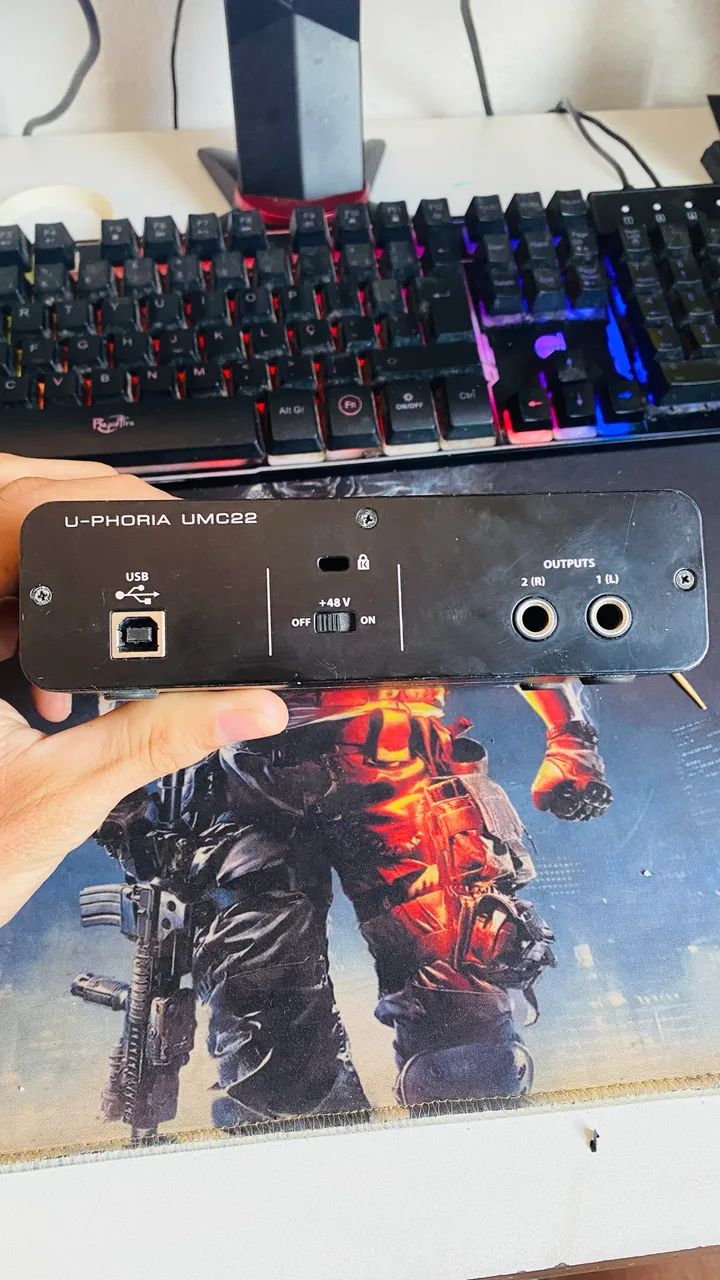 Interface de áudio Behringer U-phoria UMC22 Estado de nova - Foto 3