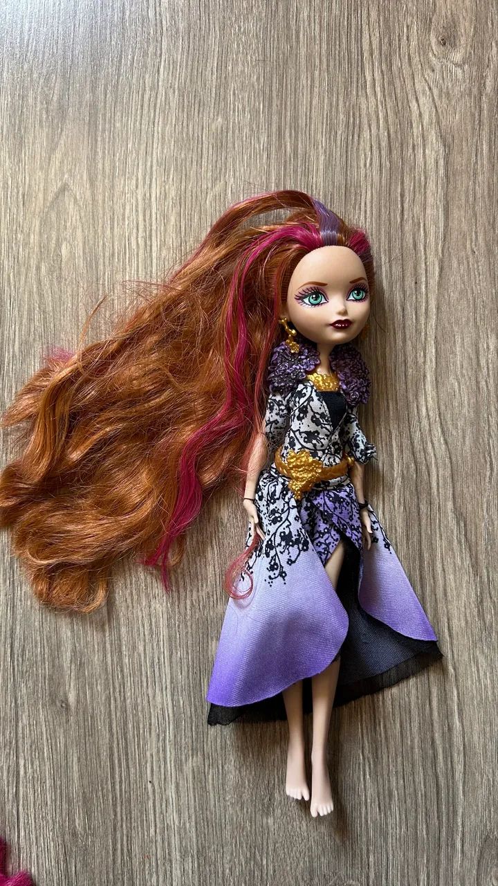 Boneca Ever After High