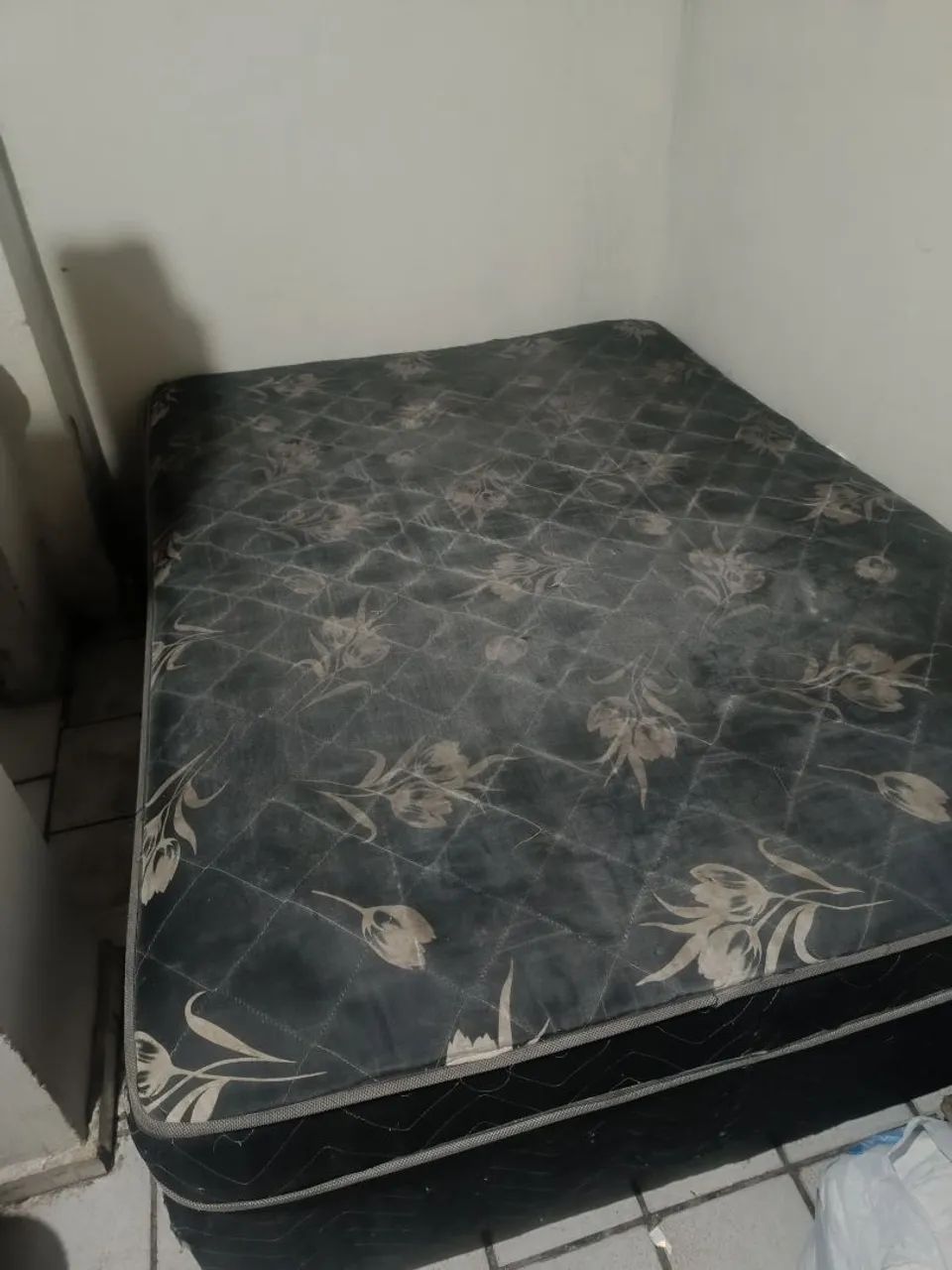 Vendo cama casal boxe 