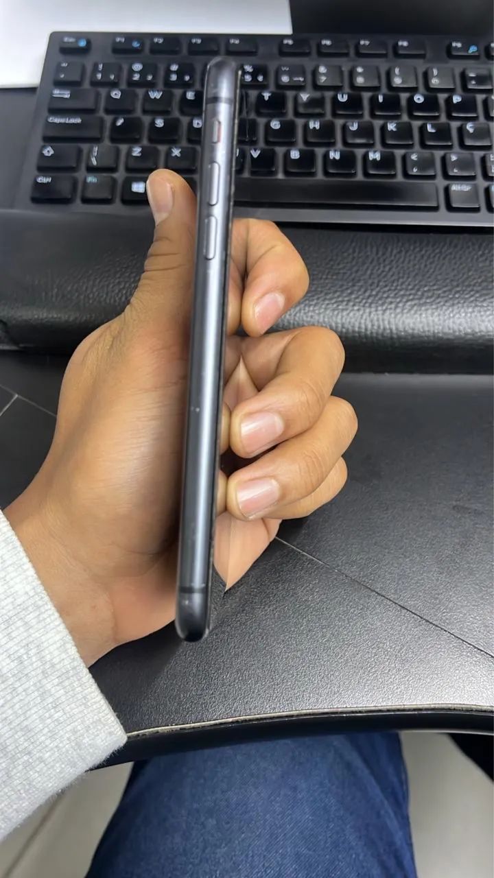iPhone 11  - Foto 5