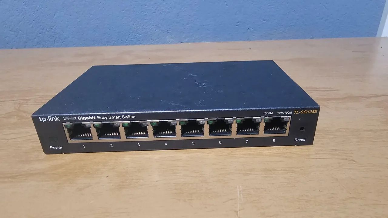 Switch Gerenciável Poe Sg108e