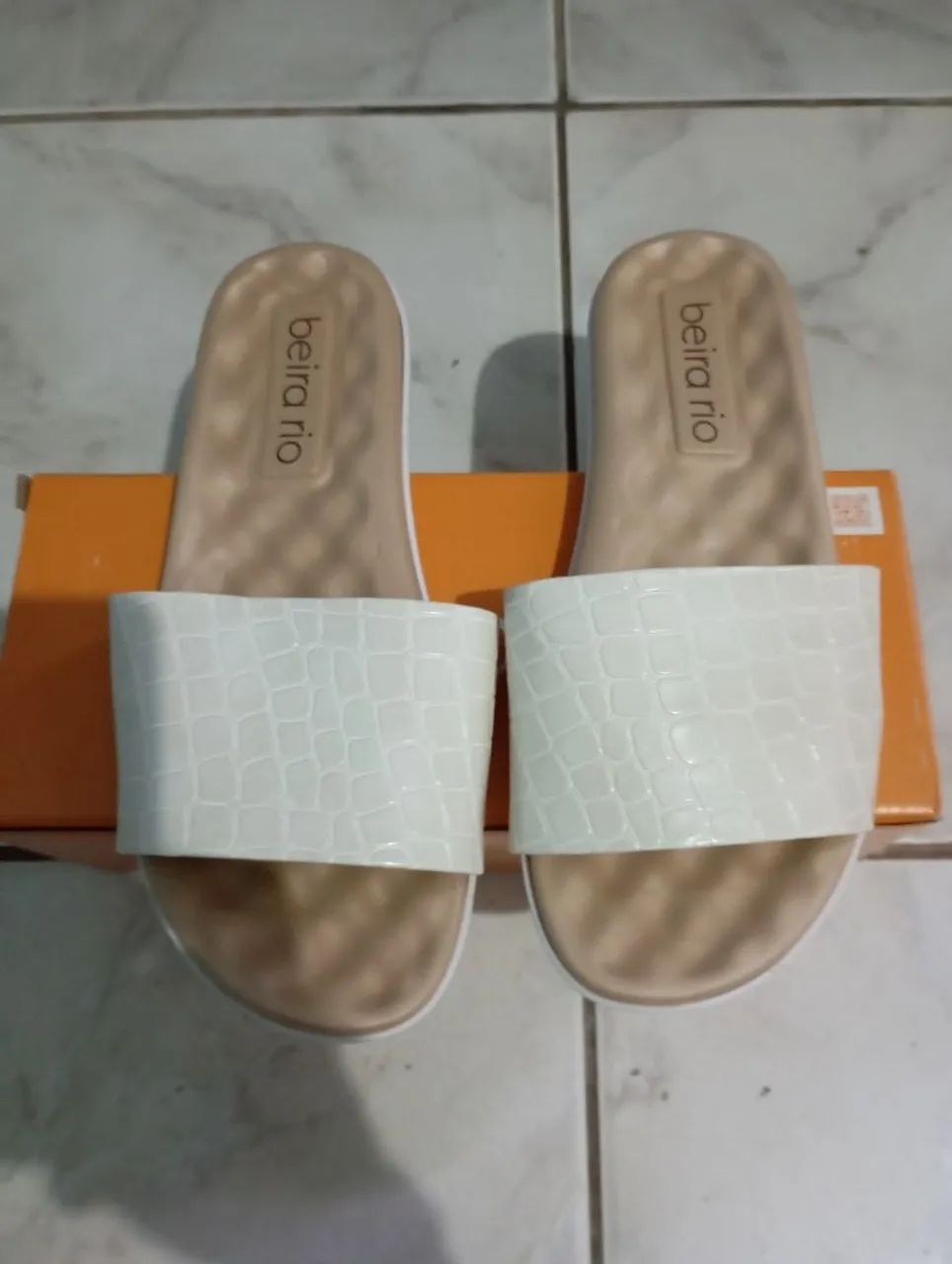 Chinelo slide beira rio