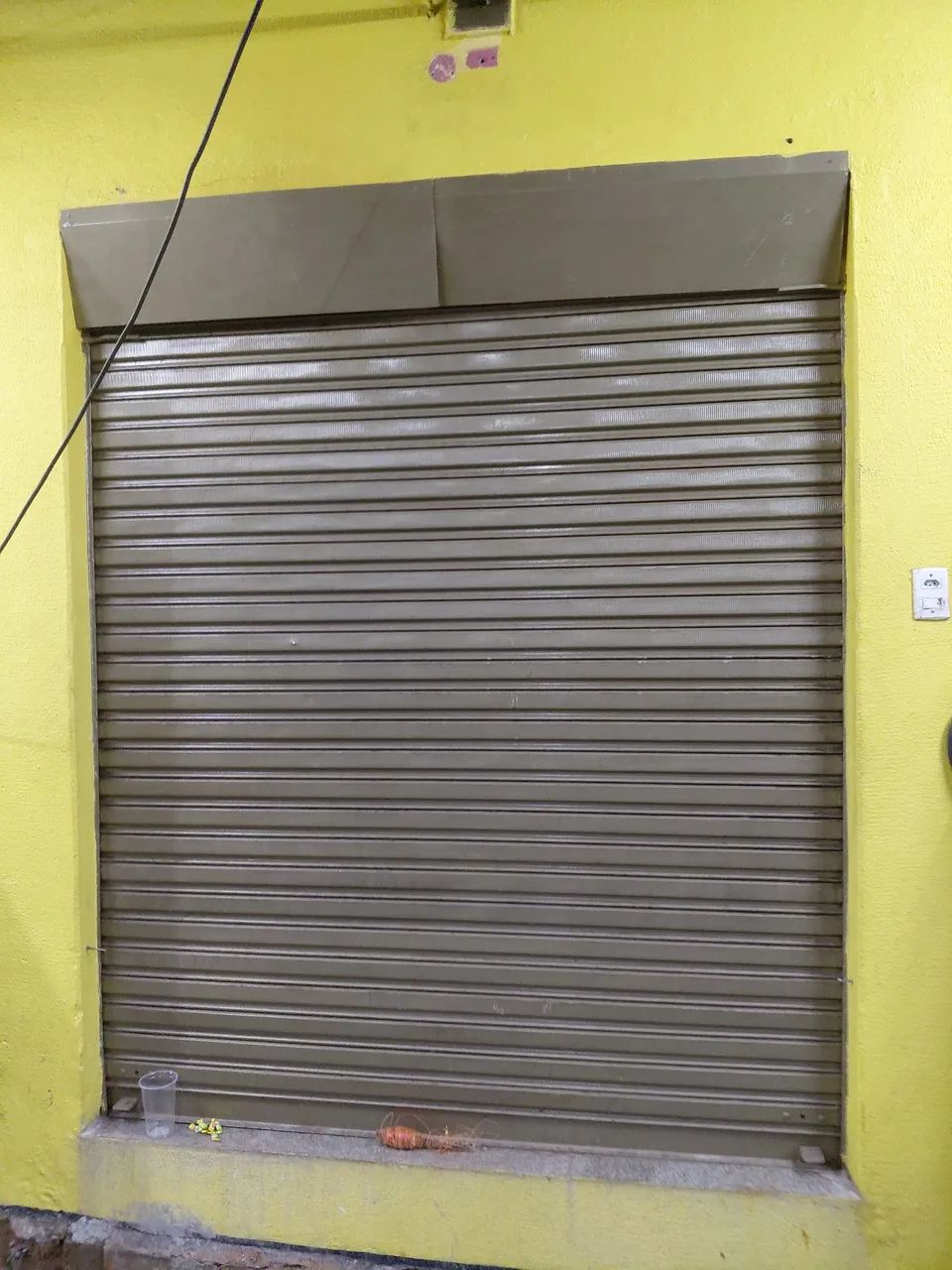 Porta ferro  correr usada 