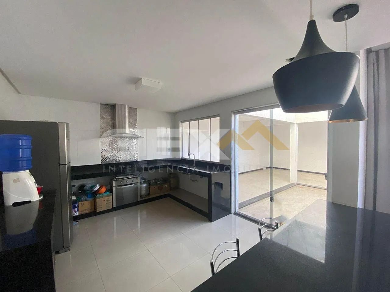 Casa com espaço gourmet no bairro Santa Marta - Foto 2