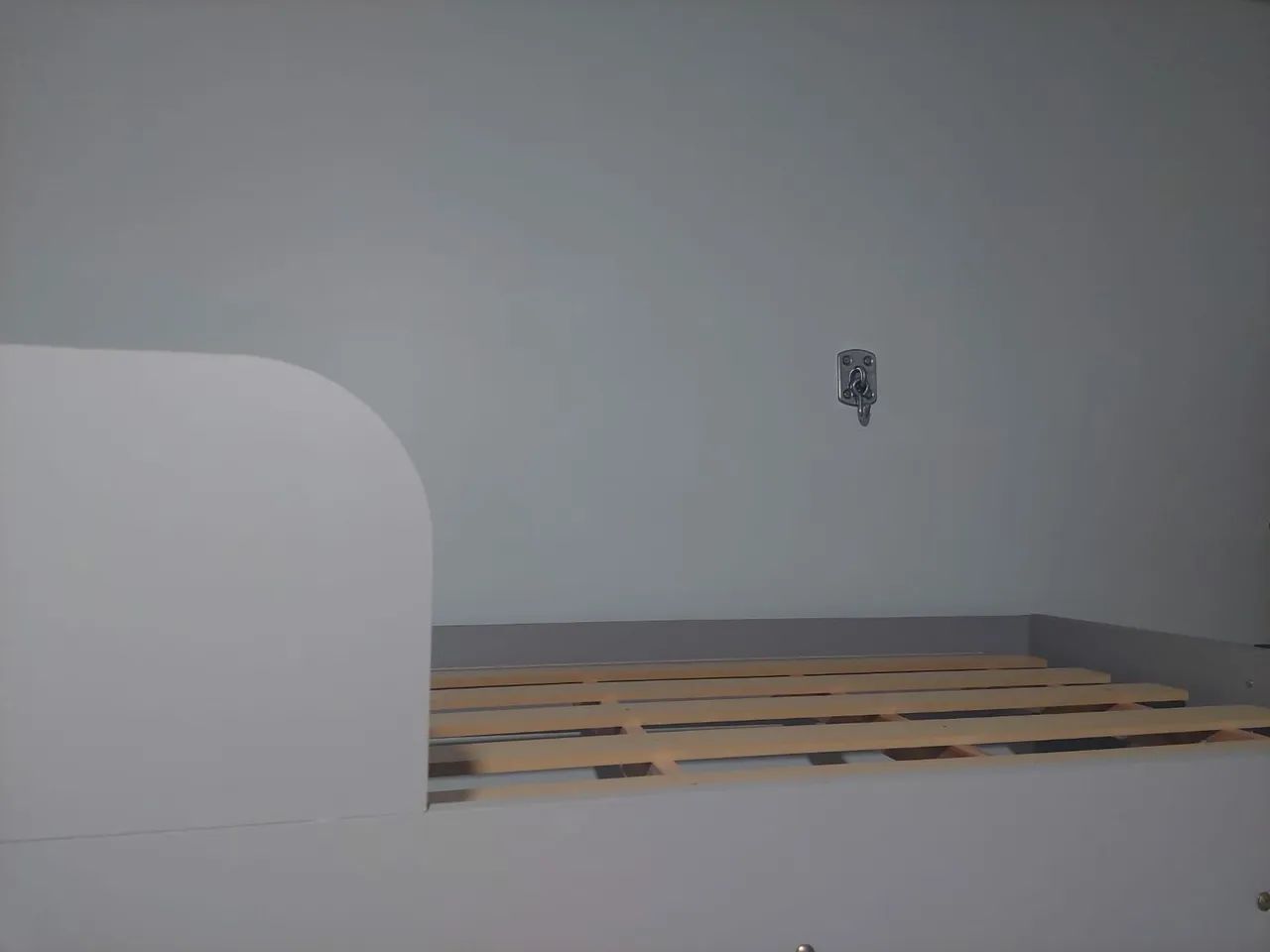 Cama multifuncional com mesa de estudo e armário integrado - Foto 3