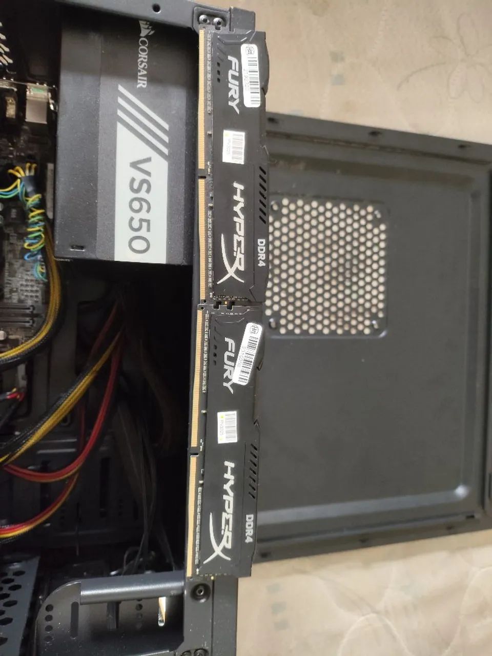 Memória RAM ddr4  perfeito estado