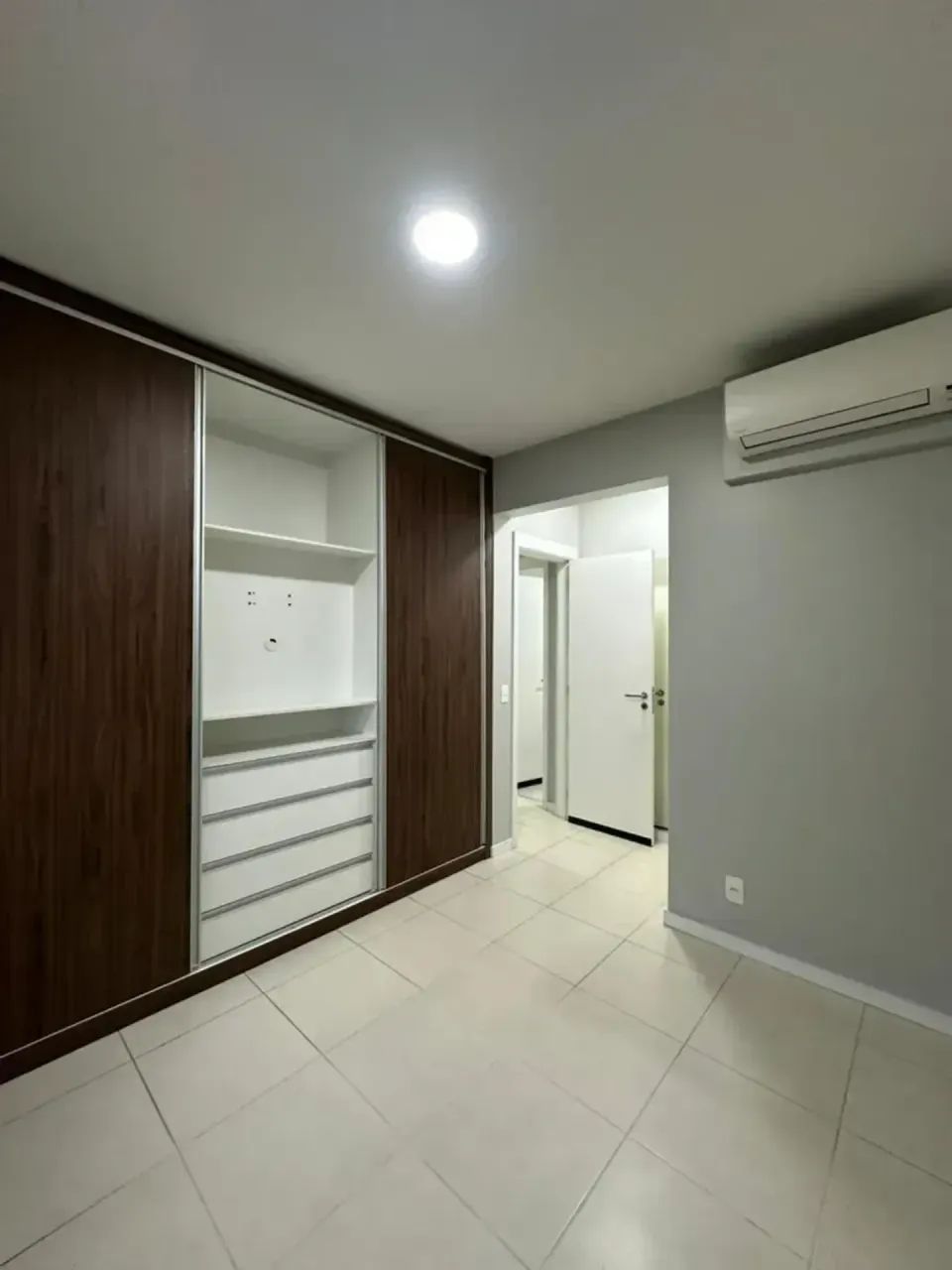 RESERVA INGLESA, LIVERPOOL, 3 QTOS, 90M2, ARMÁRIOS  E AR - Foto 2