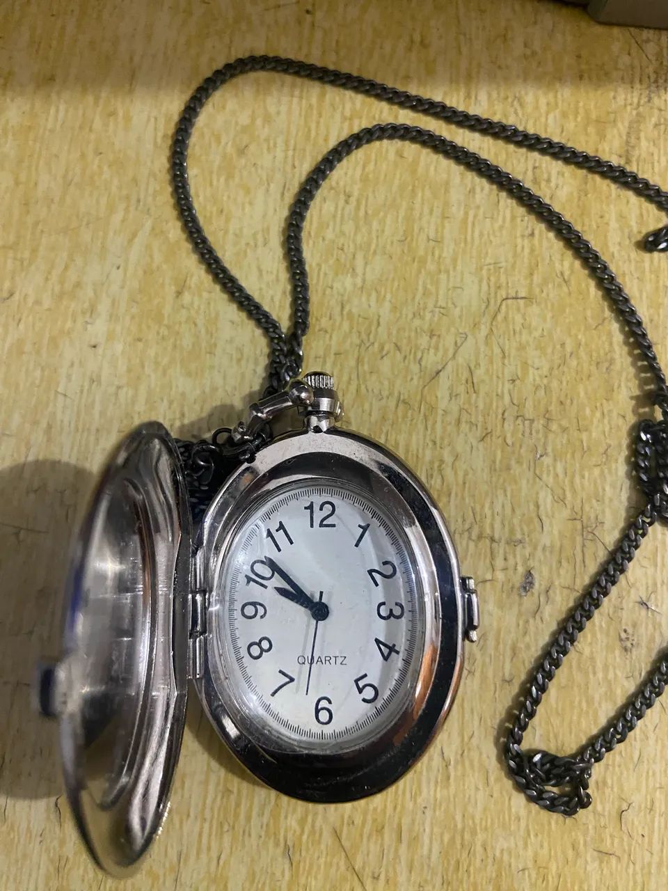 Vendo relógio de bolso antigo Quartz  - Foto 4