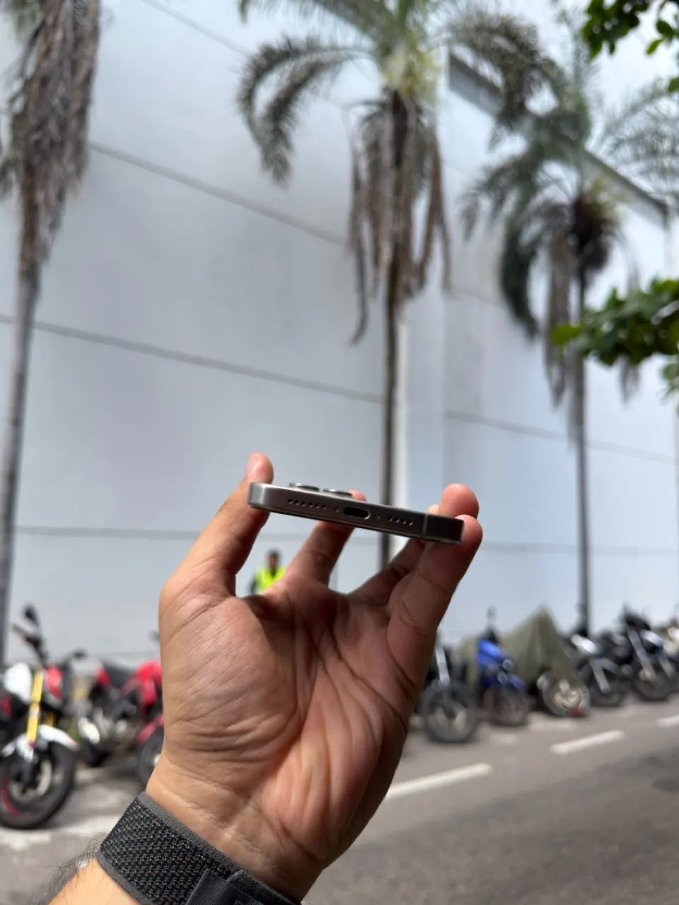 iPhone 15 Pro Max - 256gb - Foto 3