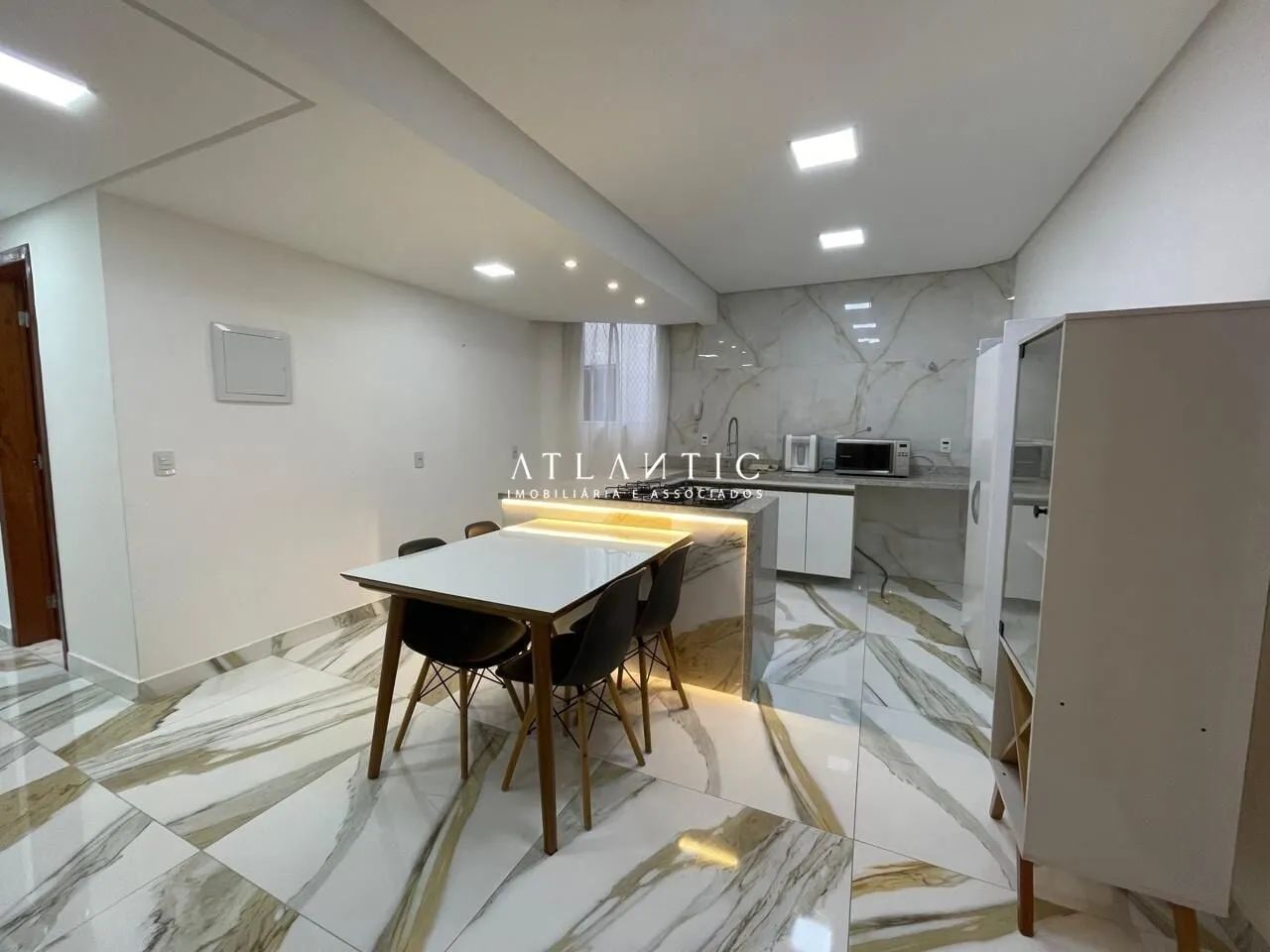 Apartamento no Condomínio Castelo com 2 quartos - Itapuã - V.V. / ES - Foto 2
