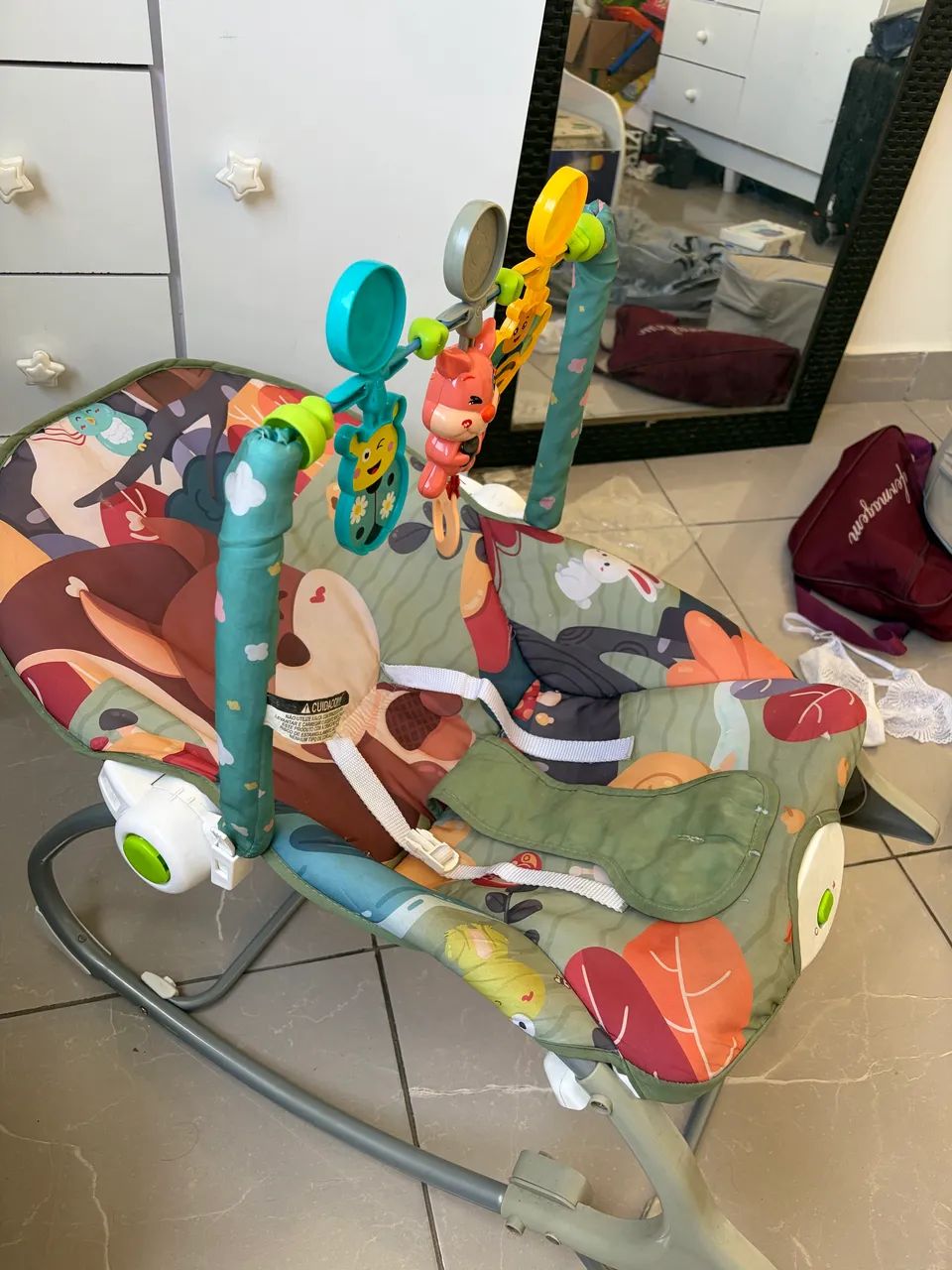 Cadeirinha de Descanso para Bebê com Vibração e Móbile - Foto 3