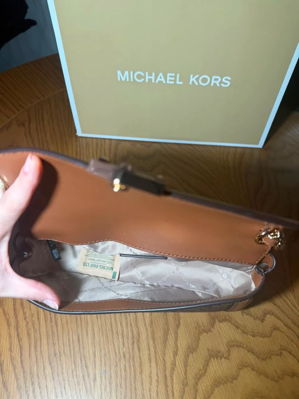 Bolsa Michael Kors nova com etiqueta  - Foto 4