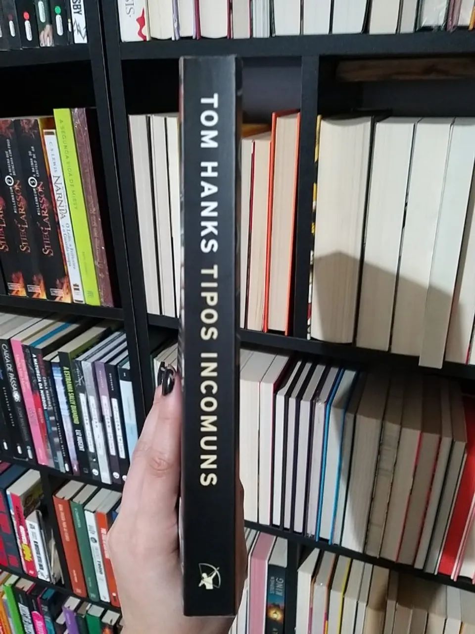 Livro Tipos incomuns - Tom Hanks - Foto 2