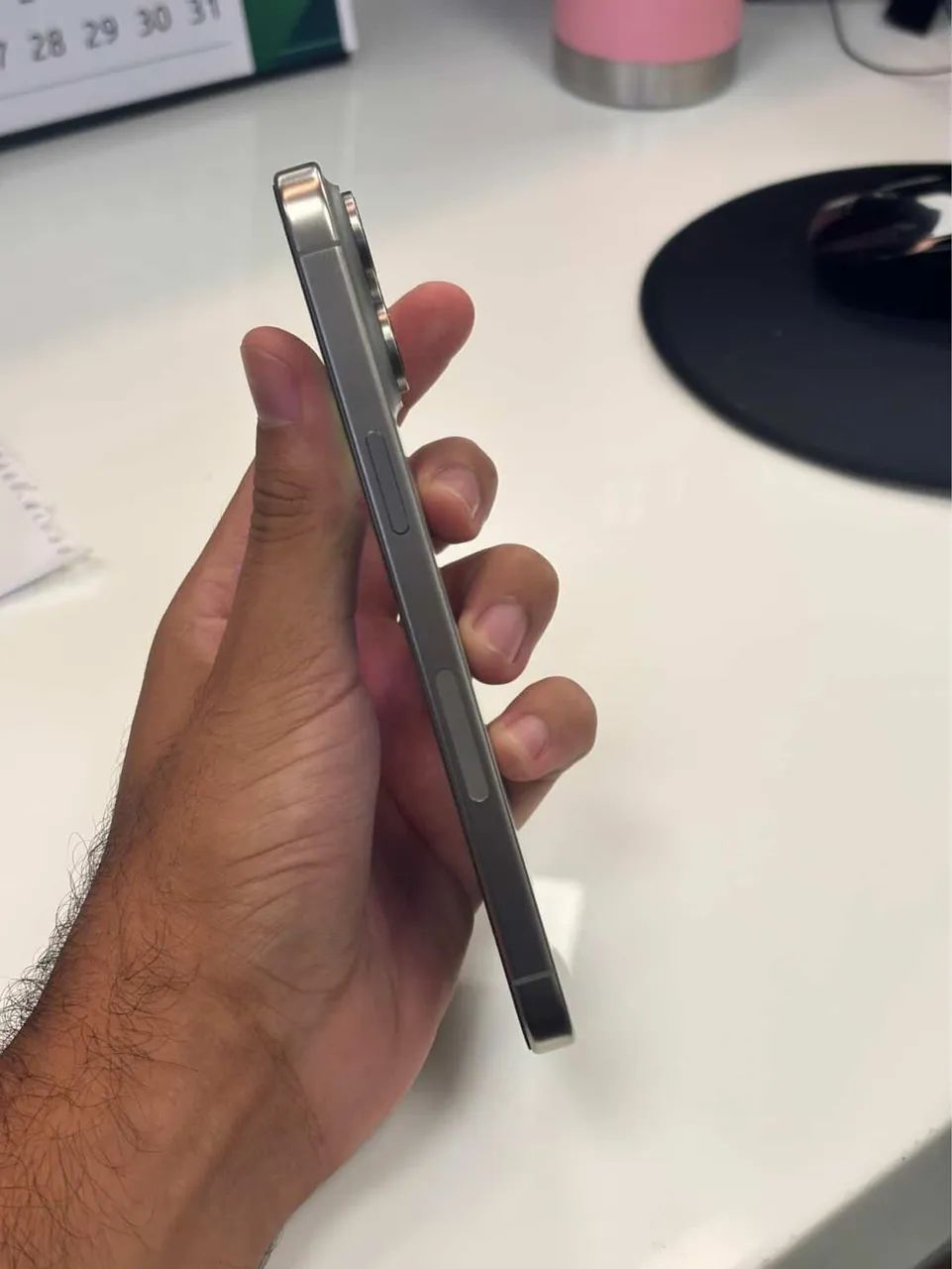 iPhone 15 Pro Max ( Tela com Linhas )  - Foto 3