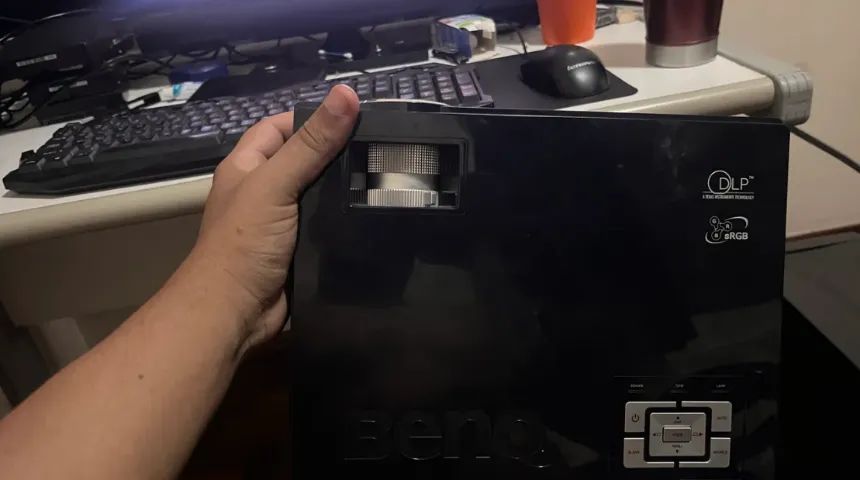 PROJETOR DE CINEMA EM CASA - Foto 4